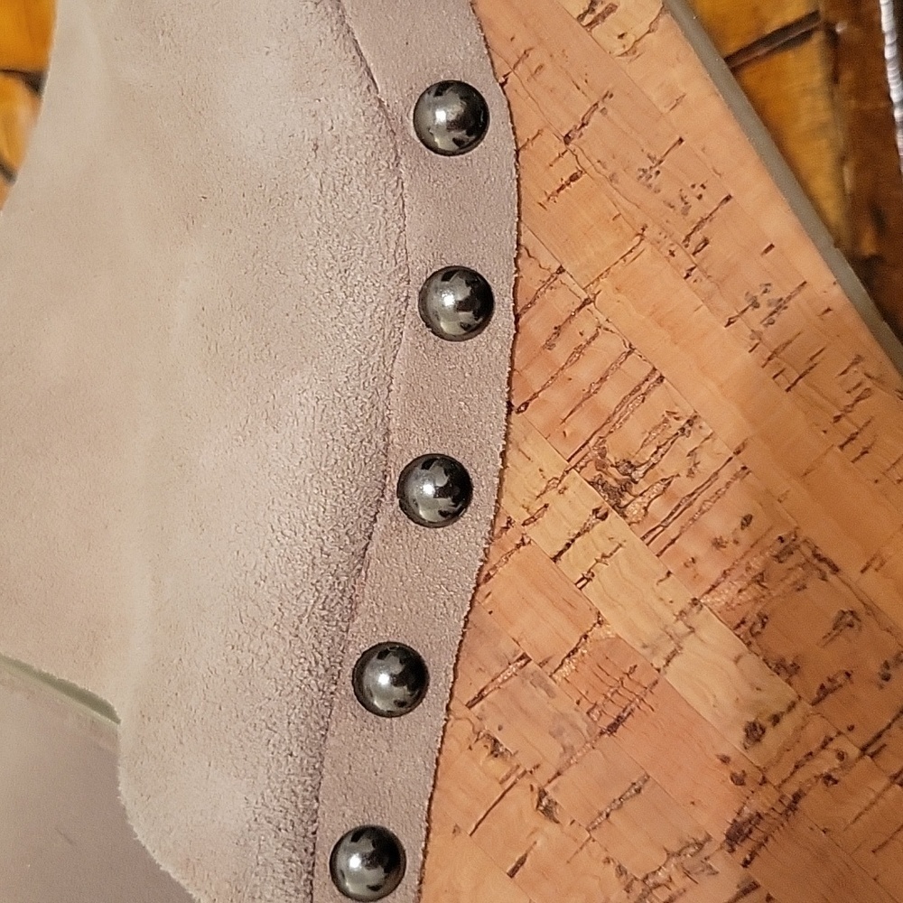 Marc Fisher suede platform wedge sandals - Picture 10 of 11